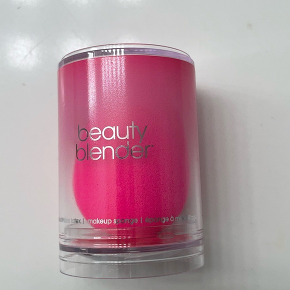 Beauty Blender - Picture 2 of 4